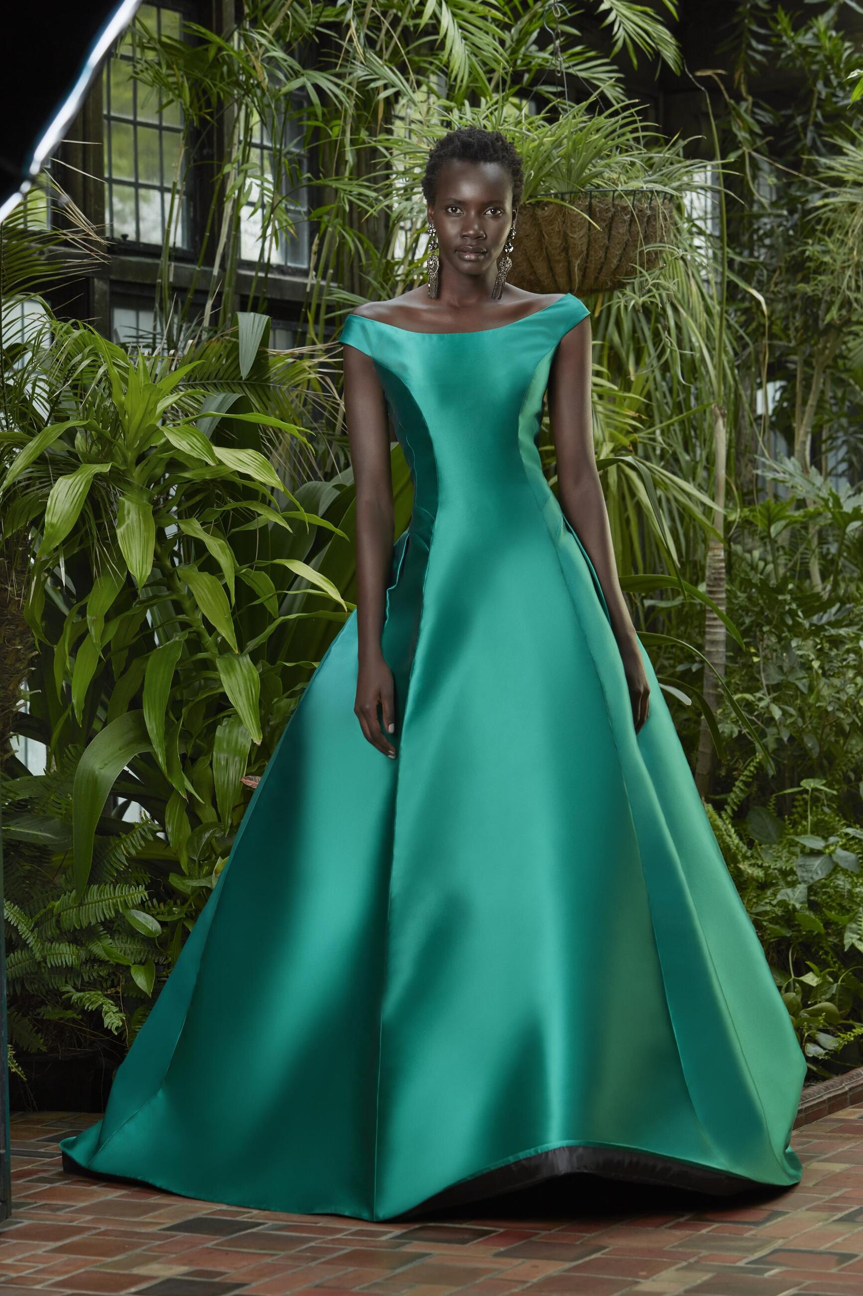 28 Outstanding Green Wedding Dresses - Weddingomania